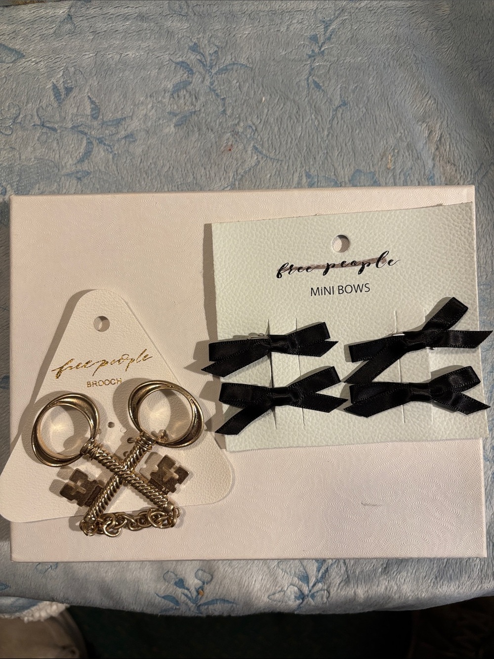 Free People Black Mini Bow Clips with Gold Key Ring Brooch Set